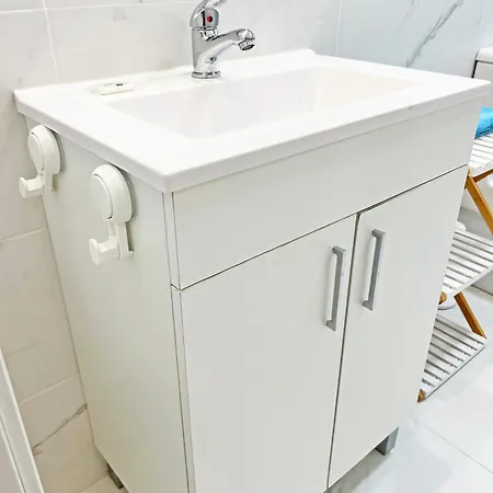 A 150 Metros Del Mar, Parking Gratis, Ac Apartment *