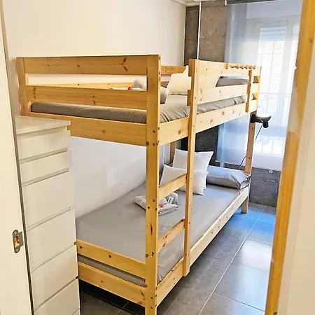 Apartment A 150 Metros Del Mar, Parking Gratis, Ac