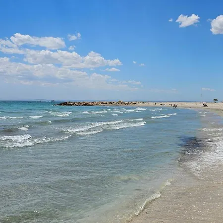 A 150 Metros Del Mar, Parking Gratis, Ac *